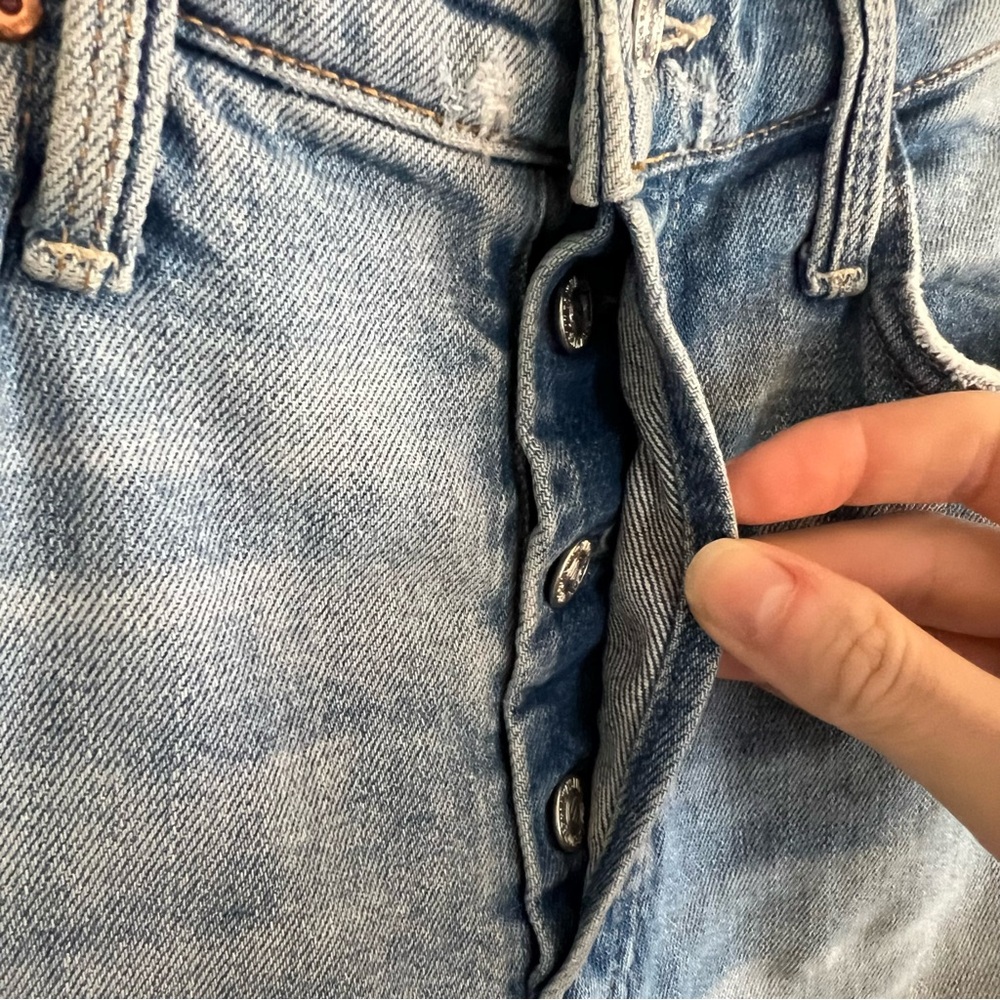 Mother Denim The Tomcat Distressed Cropped Straight Leg Jeans - Picture 5 of 16